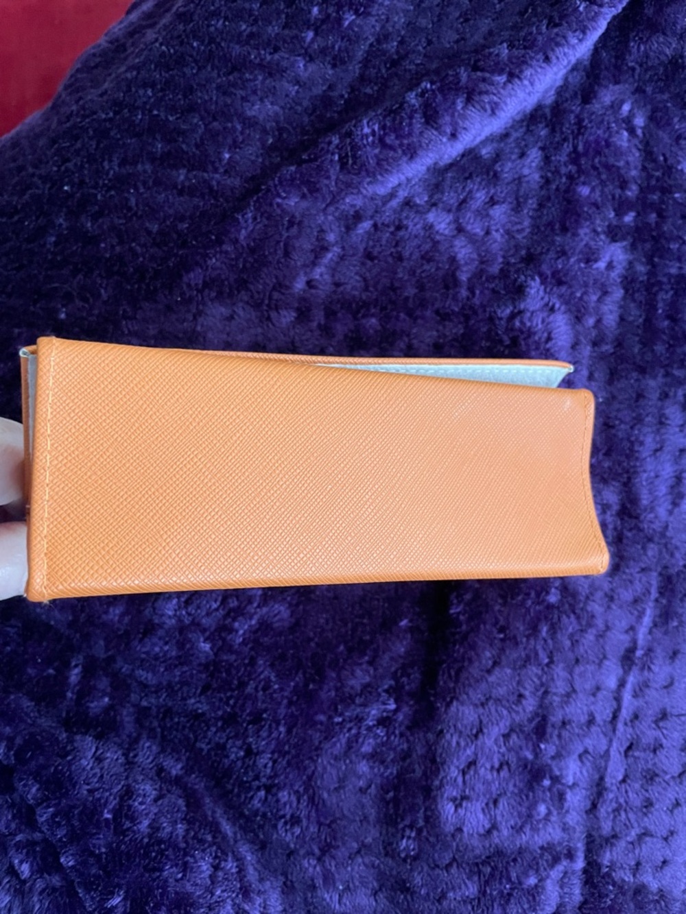Tory Burch Orange Leather Continental Sunglass Case - Picture 5 of 5